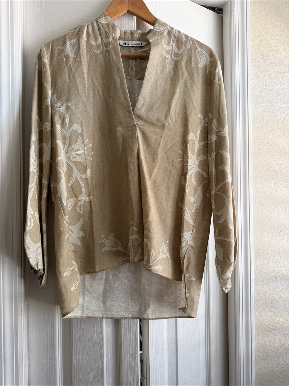 Zara Cream-Beige Floral Split-Neck Linen Top NWOT